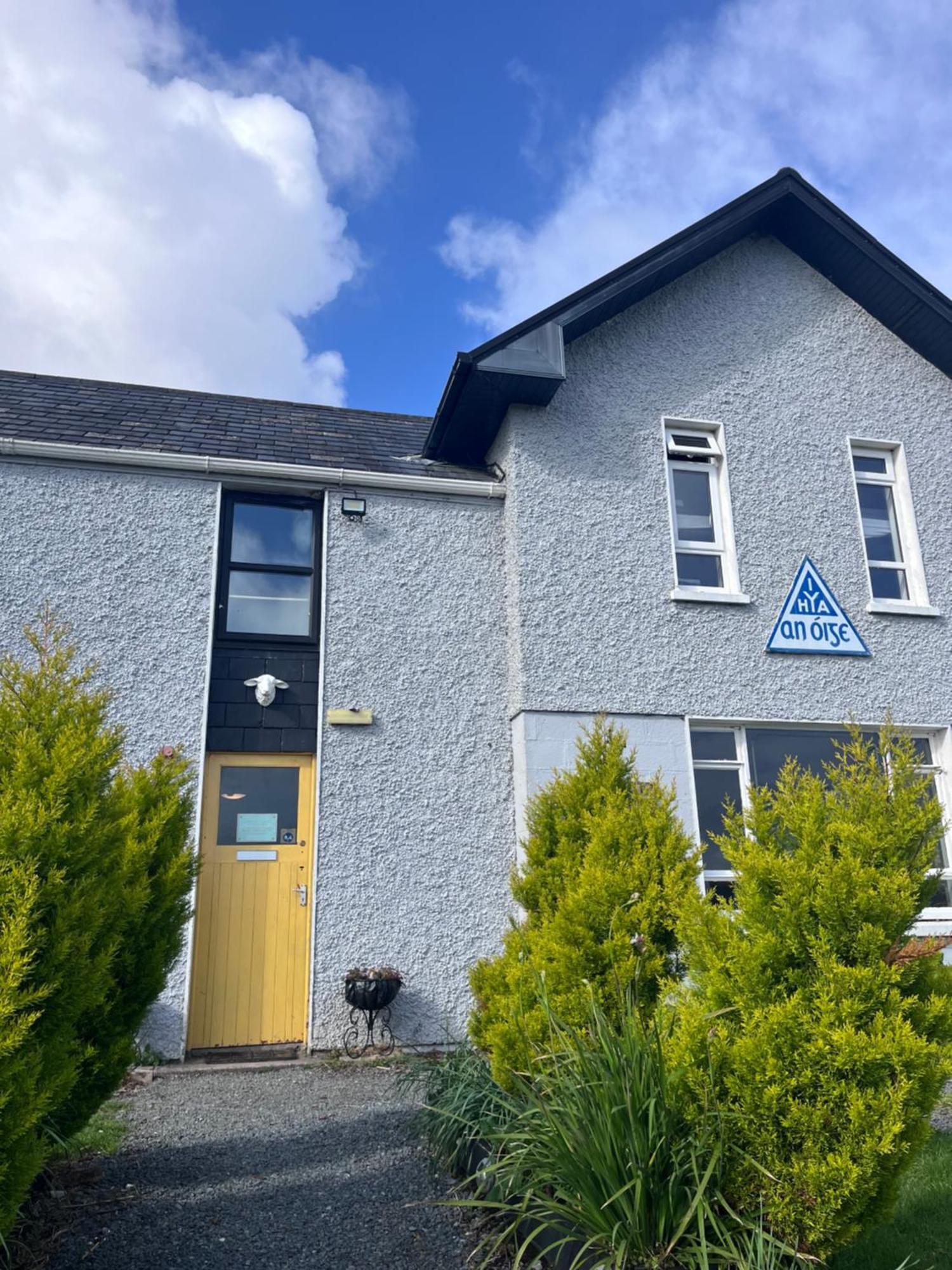 Ben Lettery Hostel Ballynahinch Exterior photo