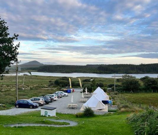 Ben Lettery Hostel Ballynahinch Exterior photo